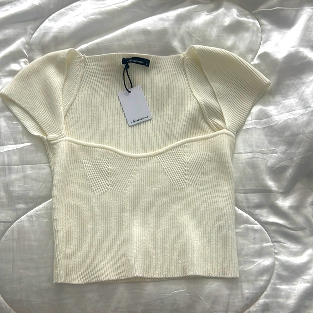 Large Ivory Top